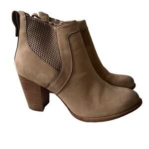 UGG Ankle Boots Heels Women’s 10